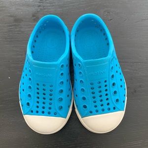 Toddler Native Shoes size 6
